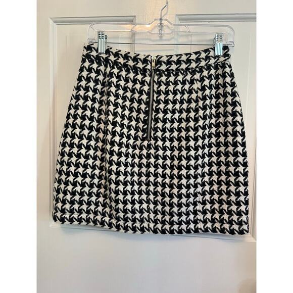 Walter Baker Houndstooth Mini Skirt Women's S 28 Preppy Academia Gold Hardware - Picture 2 of 10